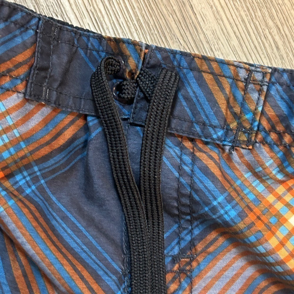 Boys size 6 swim trunks swim suit shorts. Both like new. - Picture 6 of 8